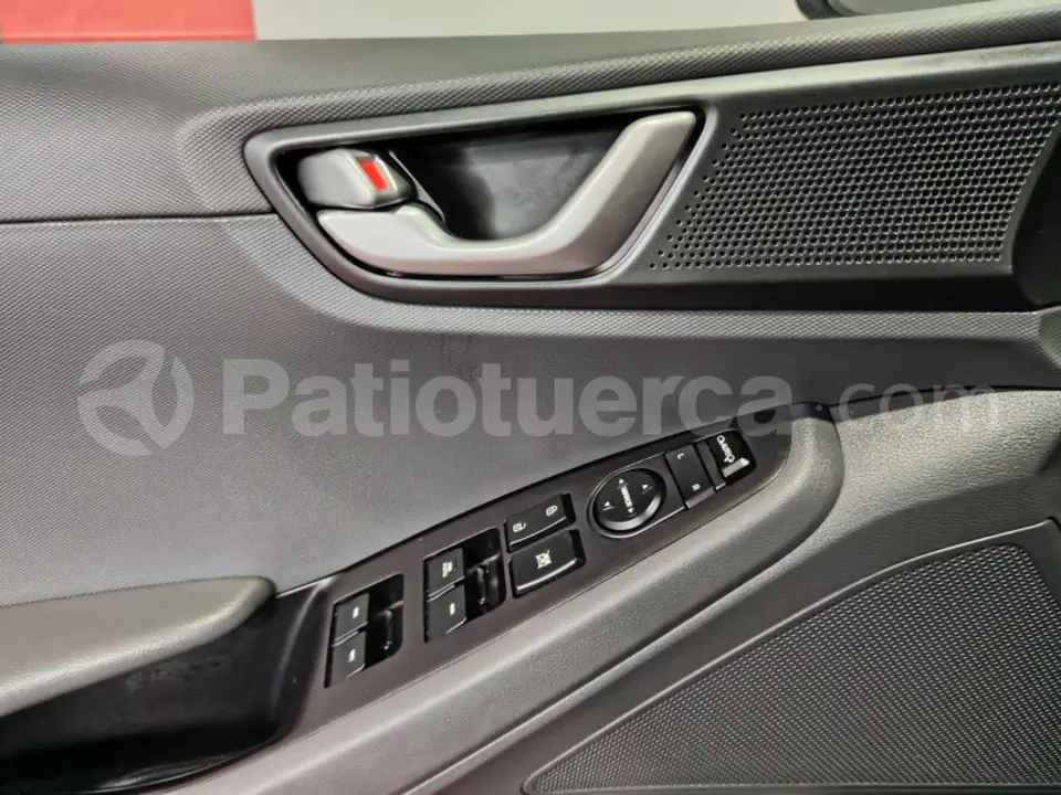 Foto 16 de Hyundai Ioniq Hybrid