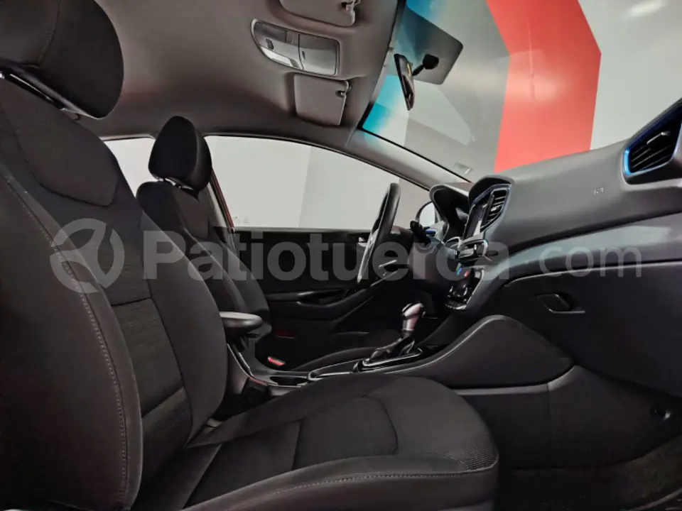 Foto 23 de Hyundai Ioniq Hybrid