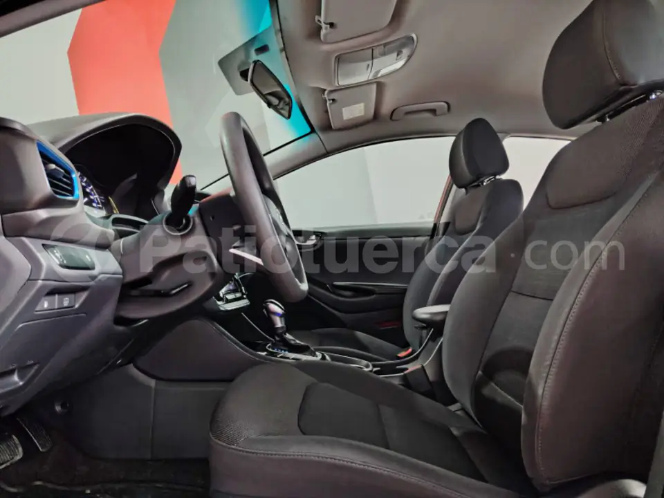 Foto 27 de Hyundai Ioniq Hybrid