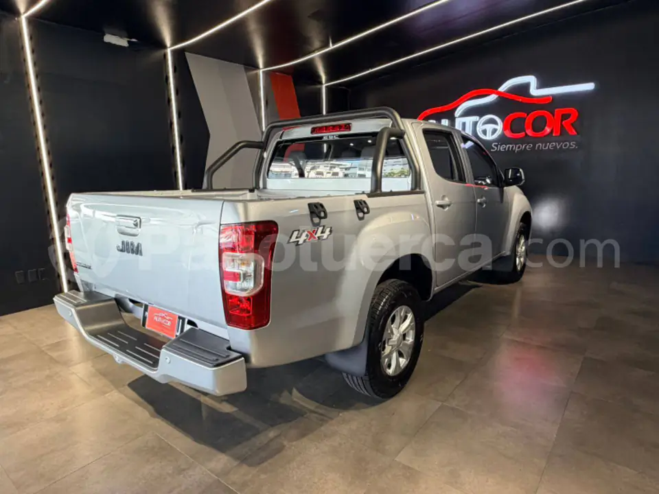 Foto 6 de JIM RE‑MAX 4X4