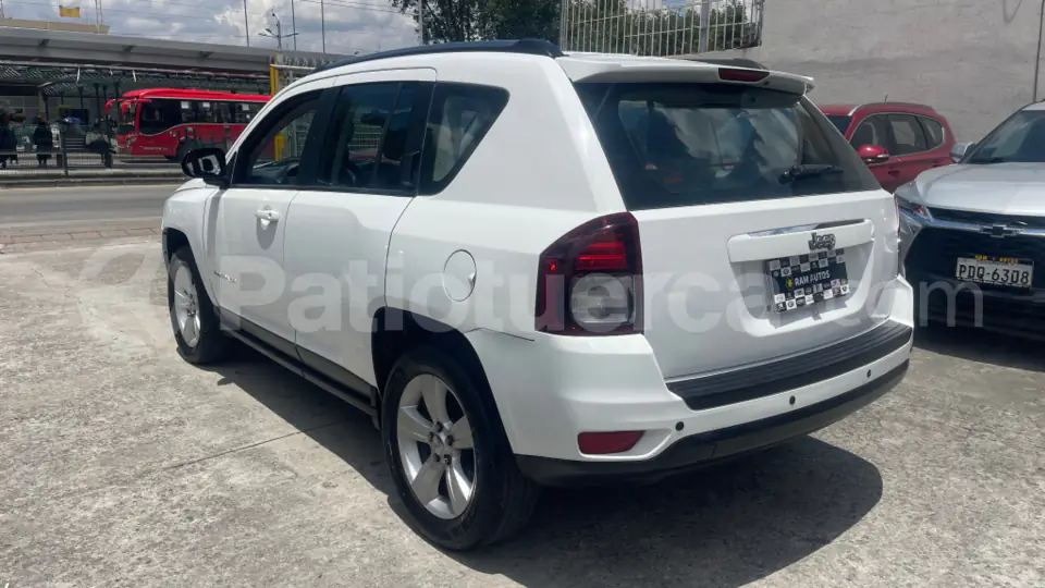 Foto 4 de Jeep Compass Sport