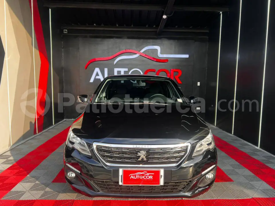 Foto 3 de Peugeot 301 Active