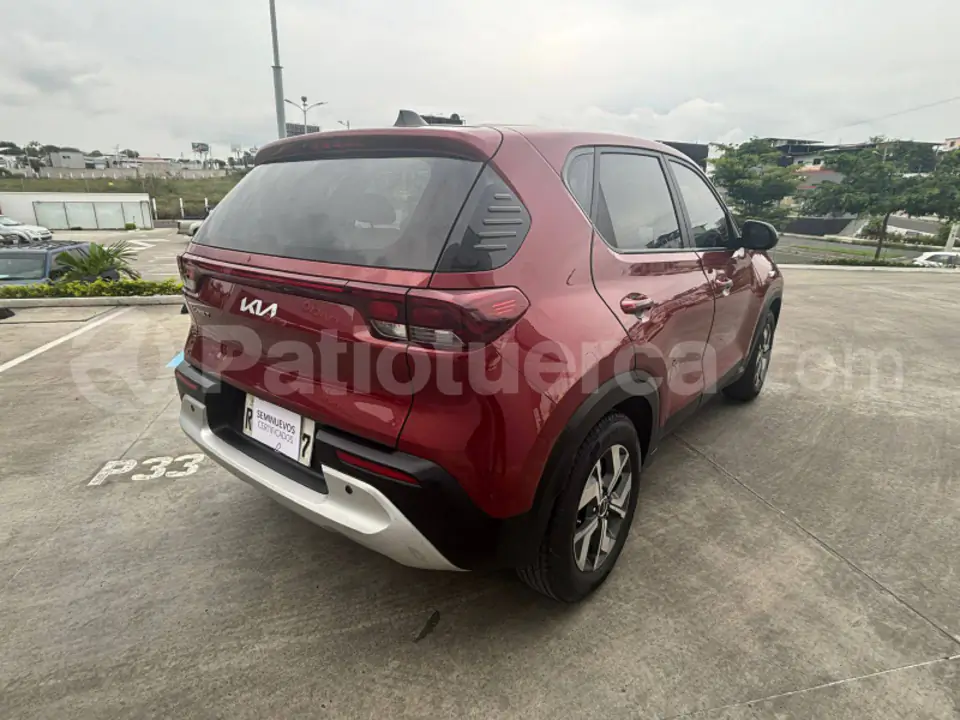 Foto 5 de Kia SONET LX STD