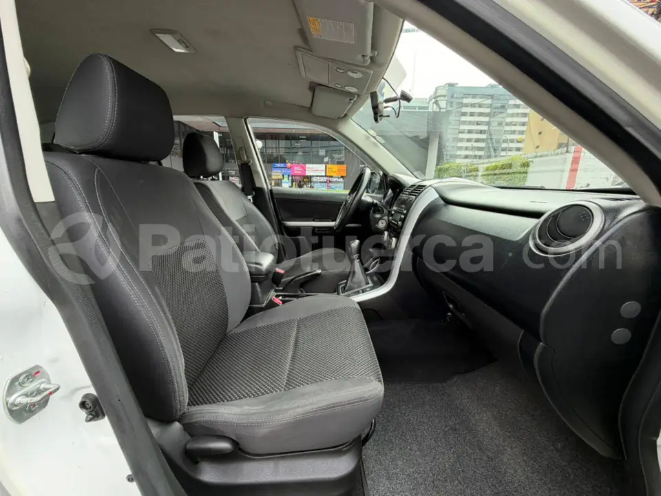 Foto 13 de Suzuki Grand Vitara SZ