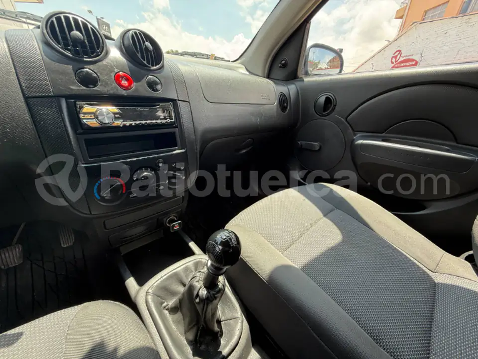 Foto 14 de Chevrolet Aveo Family