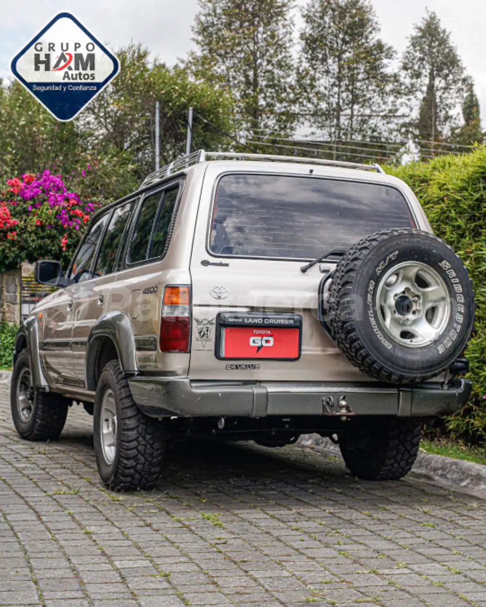 Foto 3 de Toyota Land Cruiser FJ 80