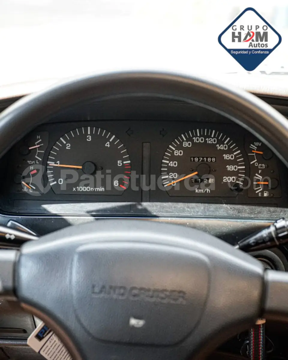 Foto 12 de Toyota Land Cruiser FJ 80