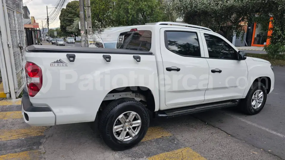 Foto 2 de Chevrolet D-MAX HI RIDE CRDI