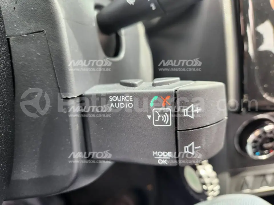 Foto 10 de Renault LOGAN CROSS INTENS