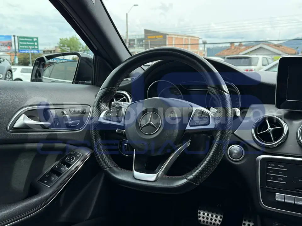 Foto 8 de Mercedes Benz GLA 250 4 MATIC