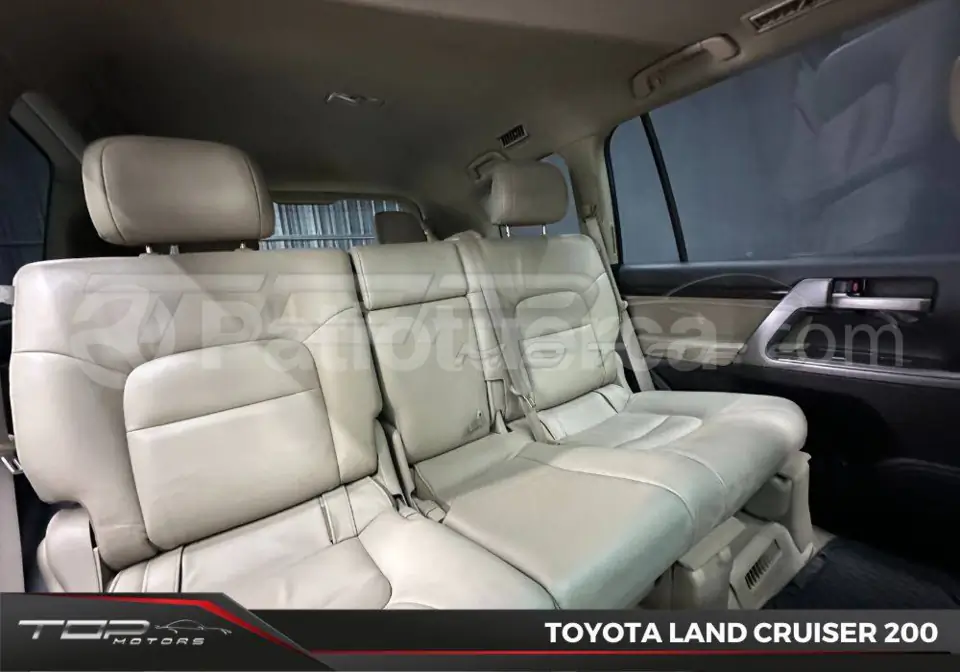 Foto 8 de Toyota Land Cruiser 200