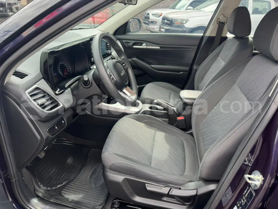 Foto 9 de Kia Seltos LX