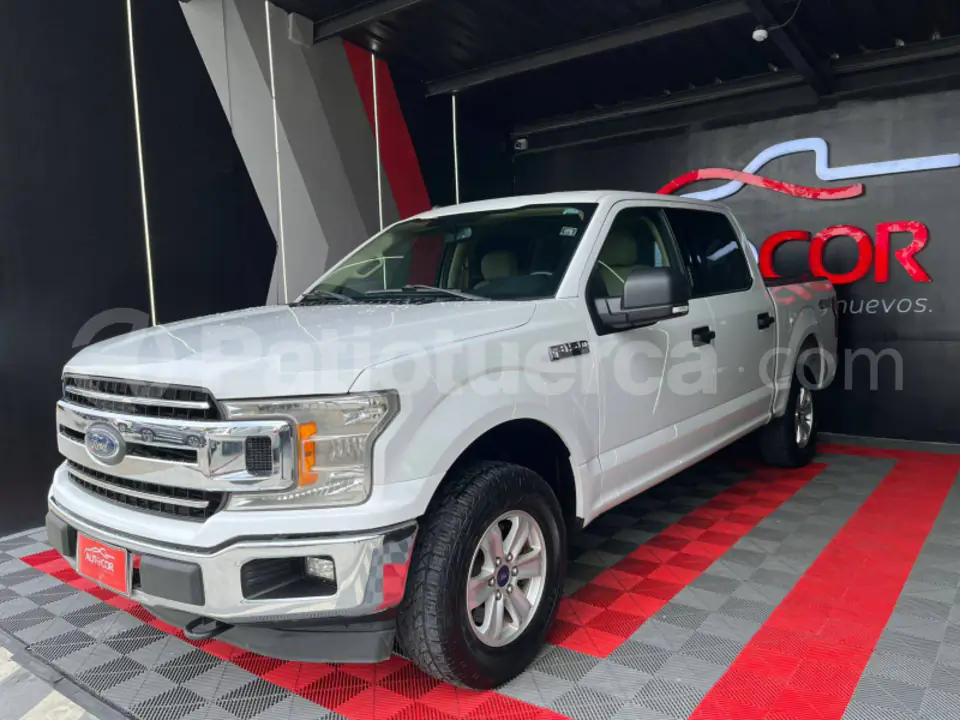 Foto 1 de Ford F150 4X4