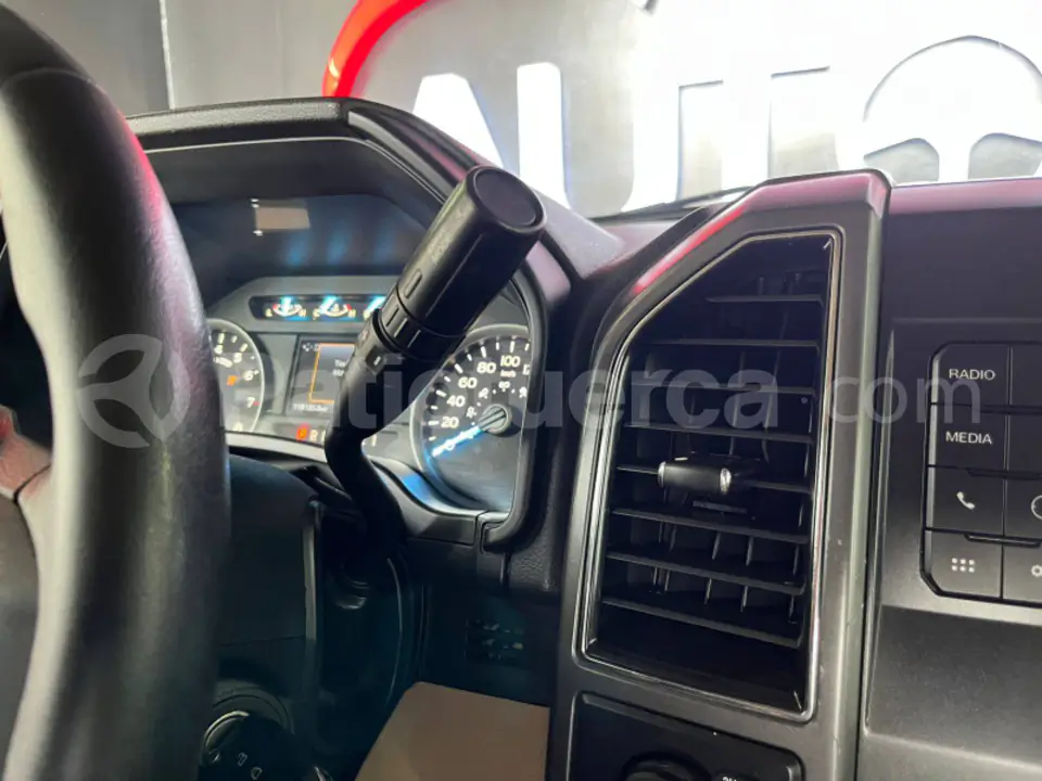 Foto 15 de Ford F150 4X4