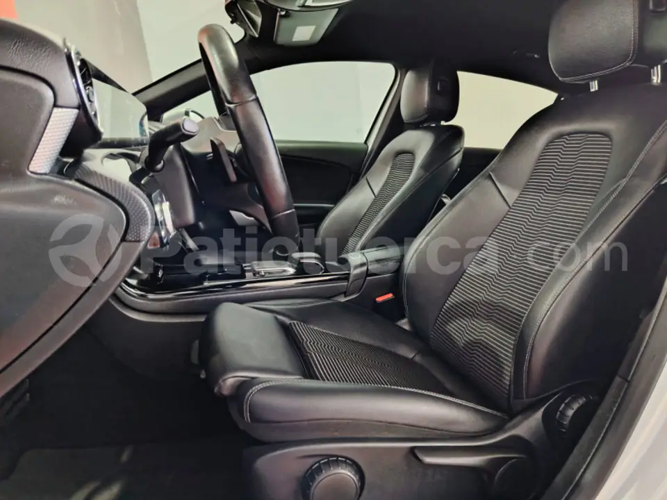 Foto 15 de Mercedes Benz A 200 PROGRESSIVE SPORT