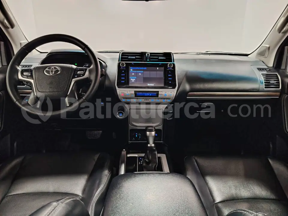 Foto 12 de Toyota Land Cruiser Prado VX