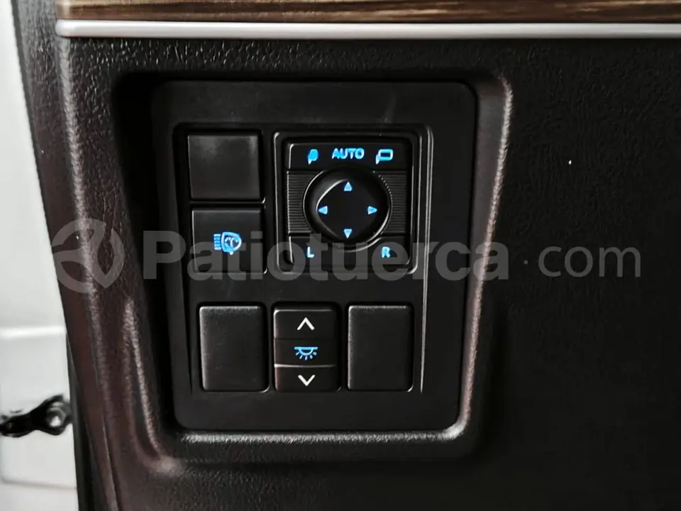 Foto 29 de Toyota Land Cruiser Prado VX