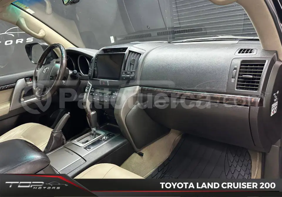 Foto 8 de Toyota Land Cruiser 200