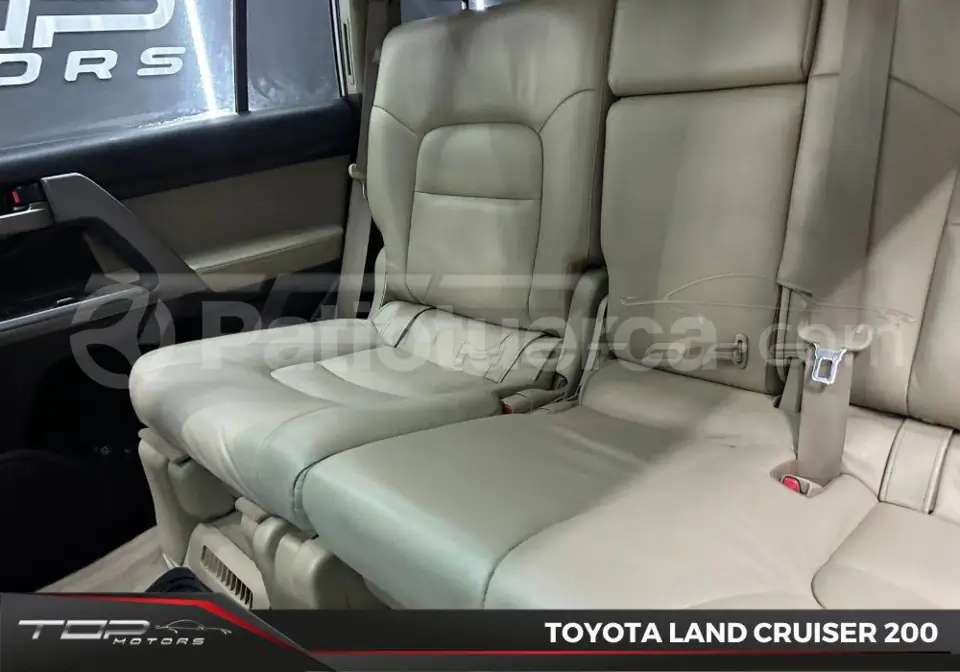 Foto 13 de Toyota Land Cruiser 200