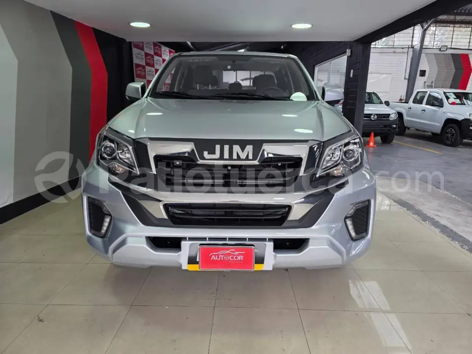 Foto 2 de JIM RE‑MAX 4X4