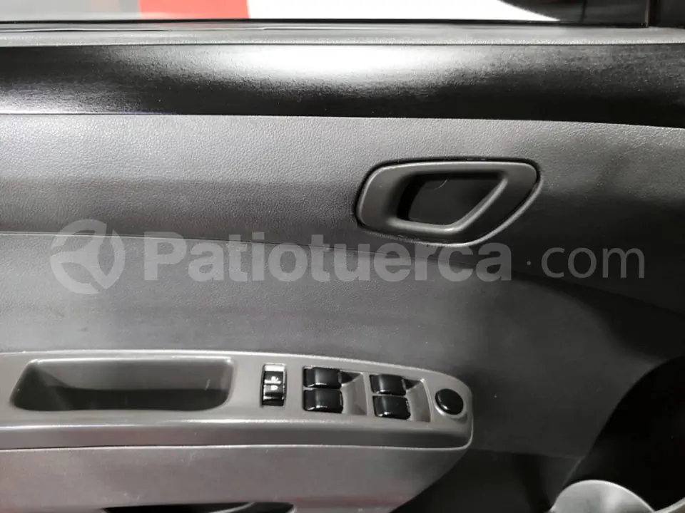 Foto 10 de Chevrolet Spark GT FULL