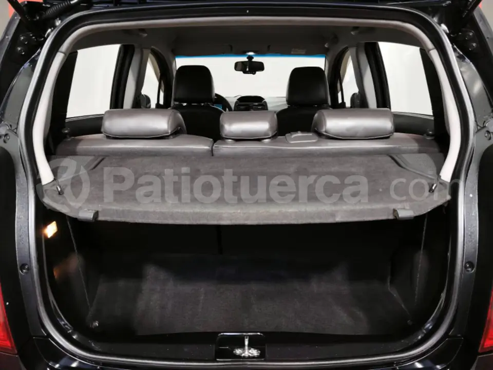 Foto 13 de Chevrolet Spark GT FULL