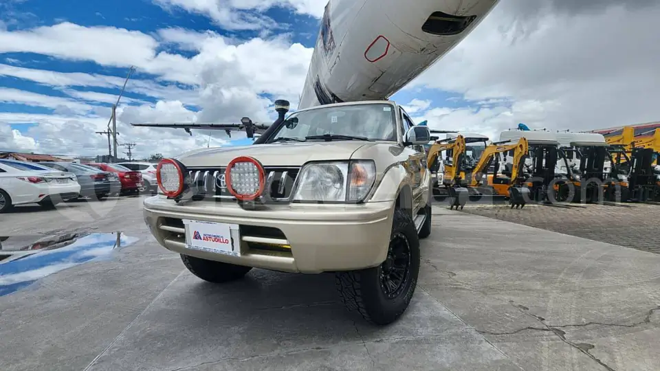 Foto 1 de Toyota Land Cruiser Prado VX