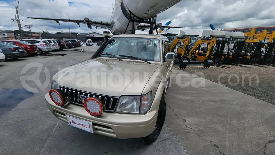 Foto 8 de Toyota Land Cruiser Prado VX