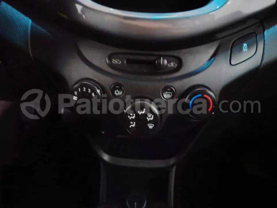 Foto 24 de Chevrolet Spark GT