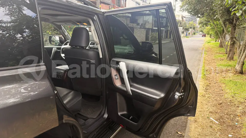 Foto 27 de Toyota Land Cruiser Prado
