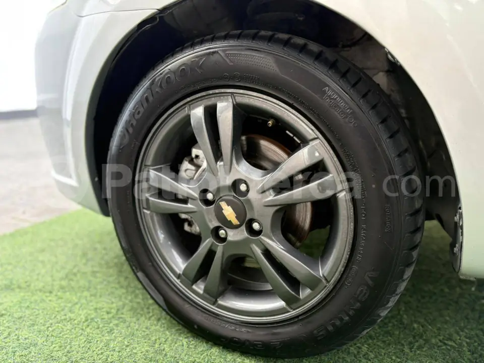 Foto 18 de Chevrolet Aveo Emotion Advance