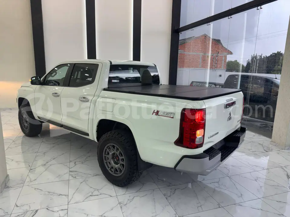 Foto 3 de Mitsubishi Triton GLX