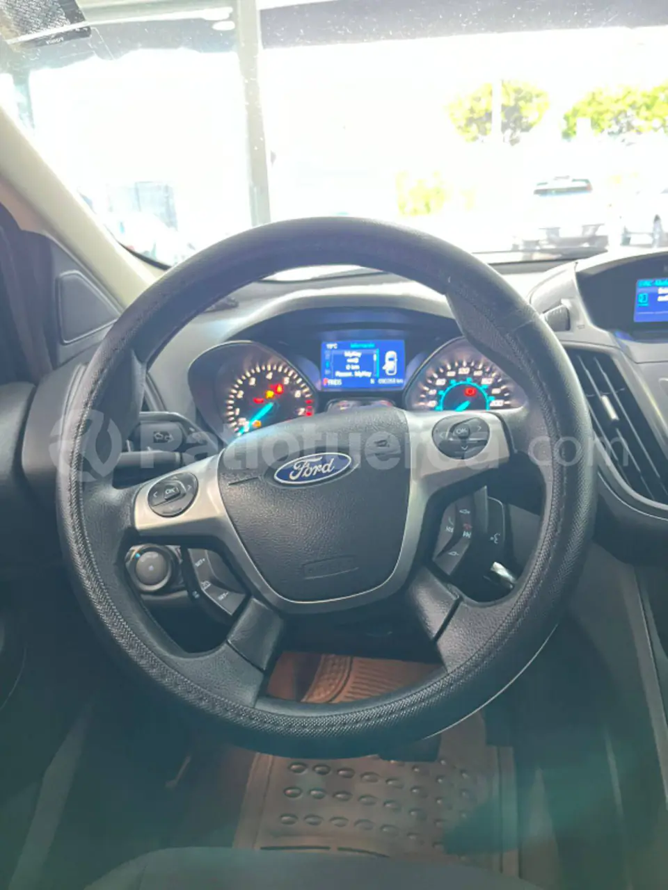 Foto 10 de Ford Escape S