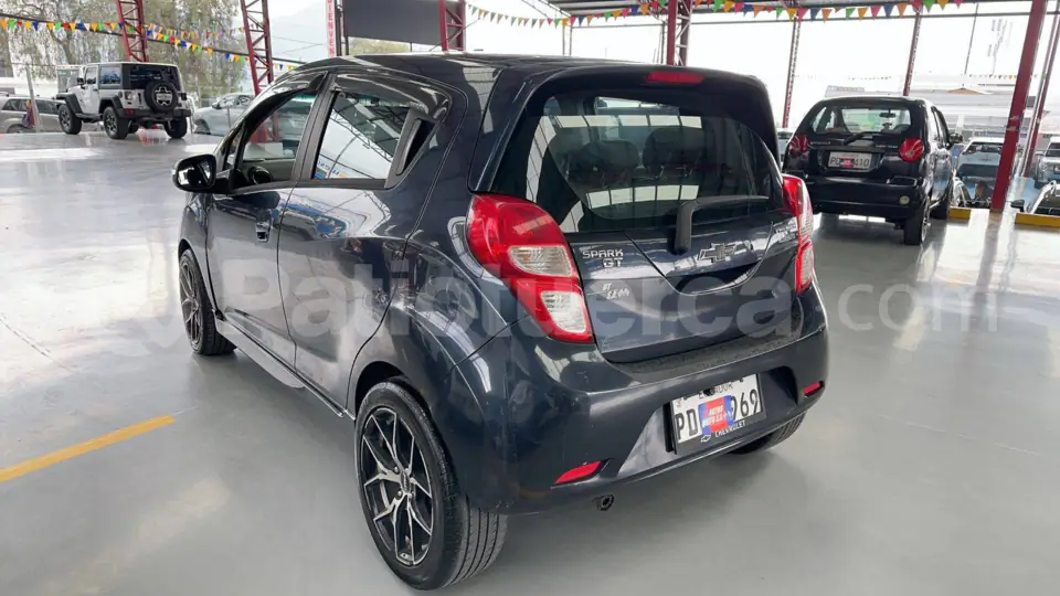 Foto 9 de Chevrolet Spark GT