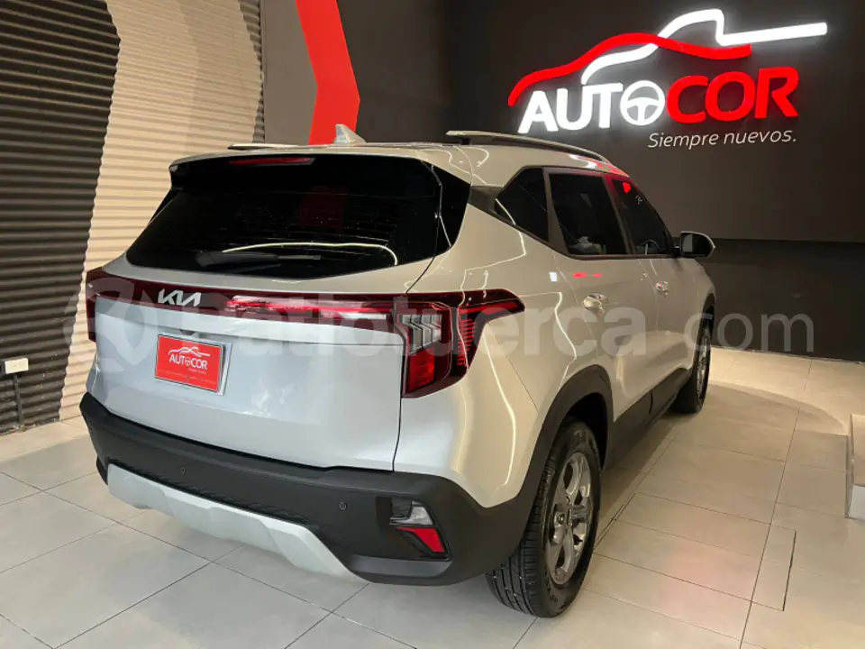 Foto 4 de Kia Seltos LX