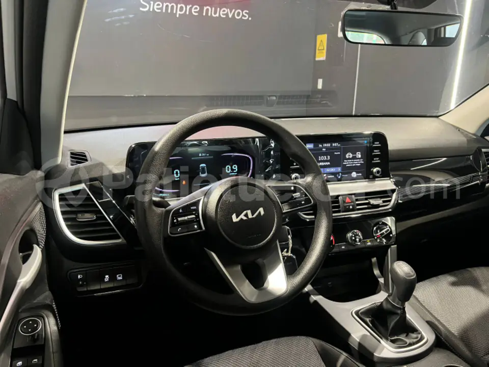 Foto 17 de Kia Seltos LX