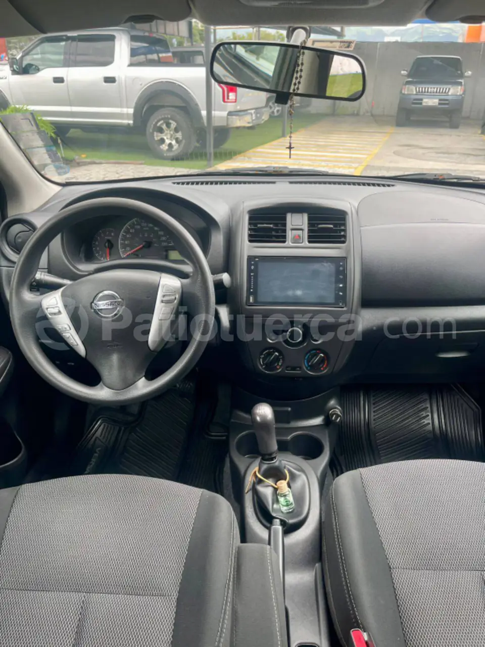 Foto 7 de Nissan Versa