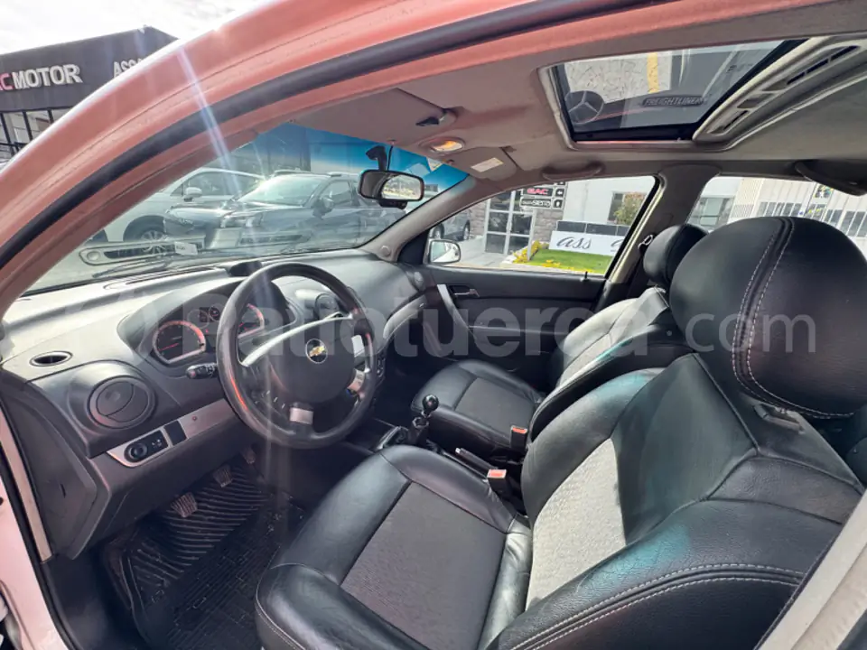 Foto 13 de Chevrolet Aveo Emotion Advance