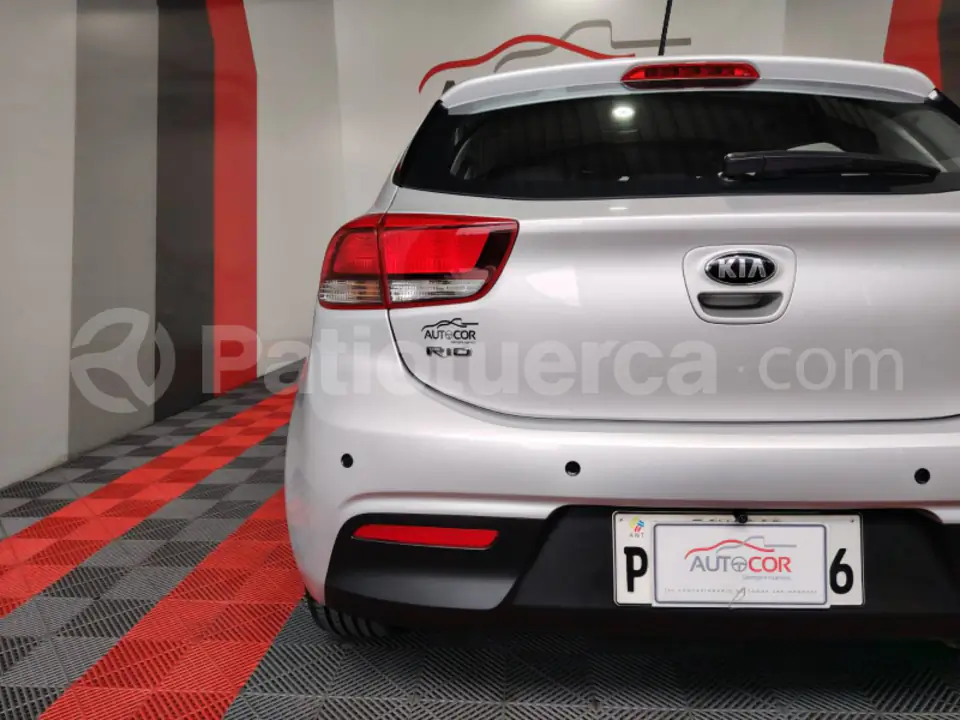 Foto 7 de Kia RIO EX