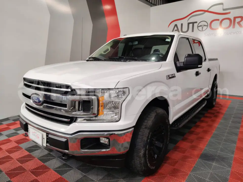 Foto 1 de Ford F150 XLT 4X4