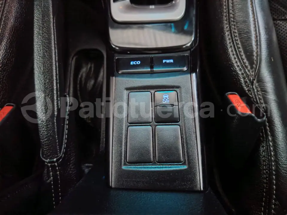 Foto 13 de Toyota New Fortuner