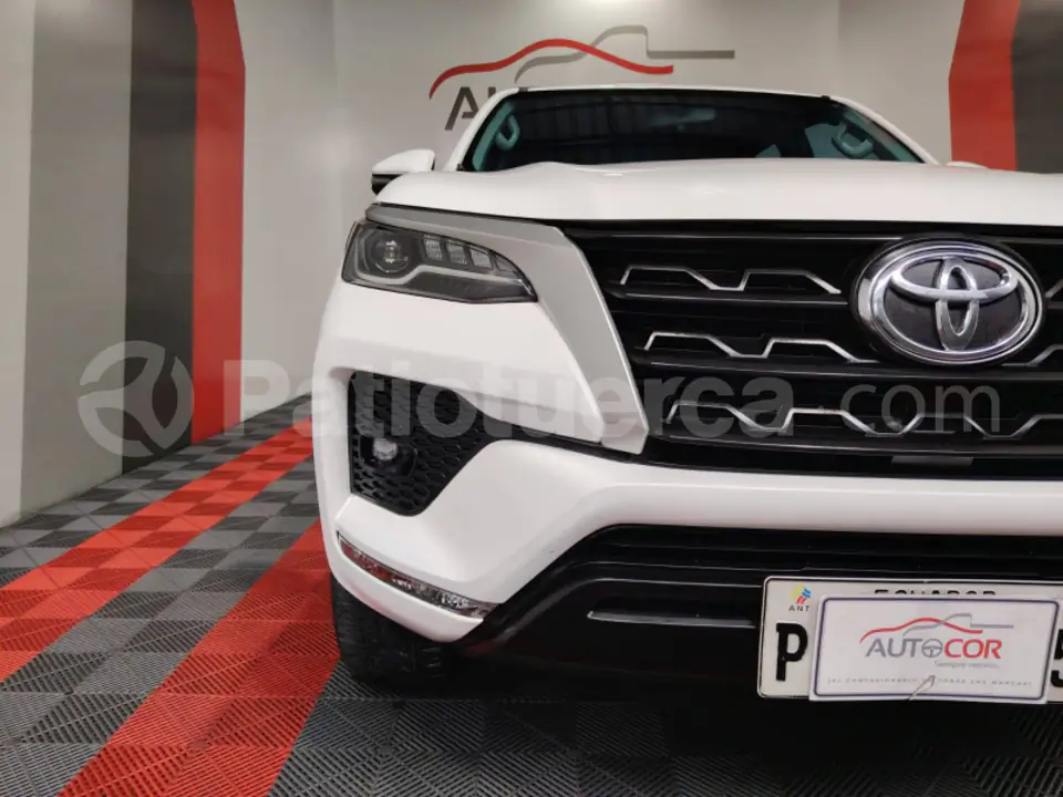 Foto 32 de Toyota New Fortuner