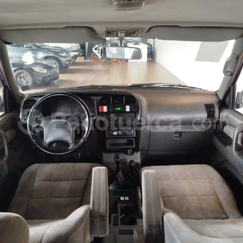 Foto 3 de Chevrolet Trooper 5P