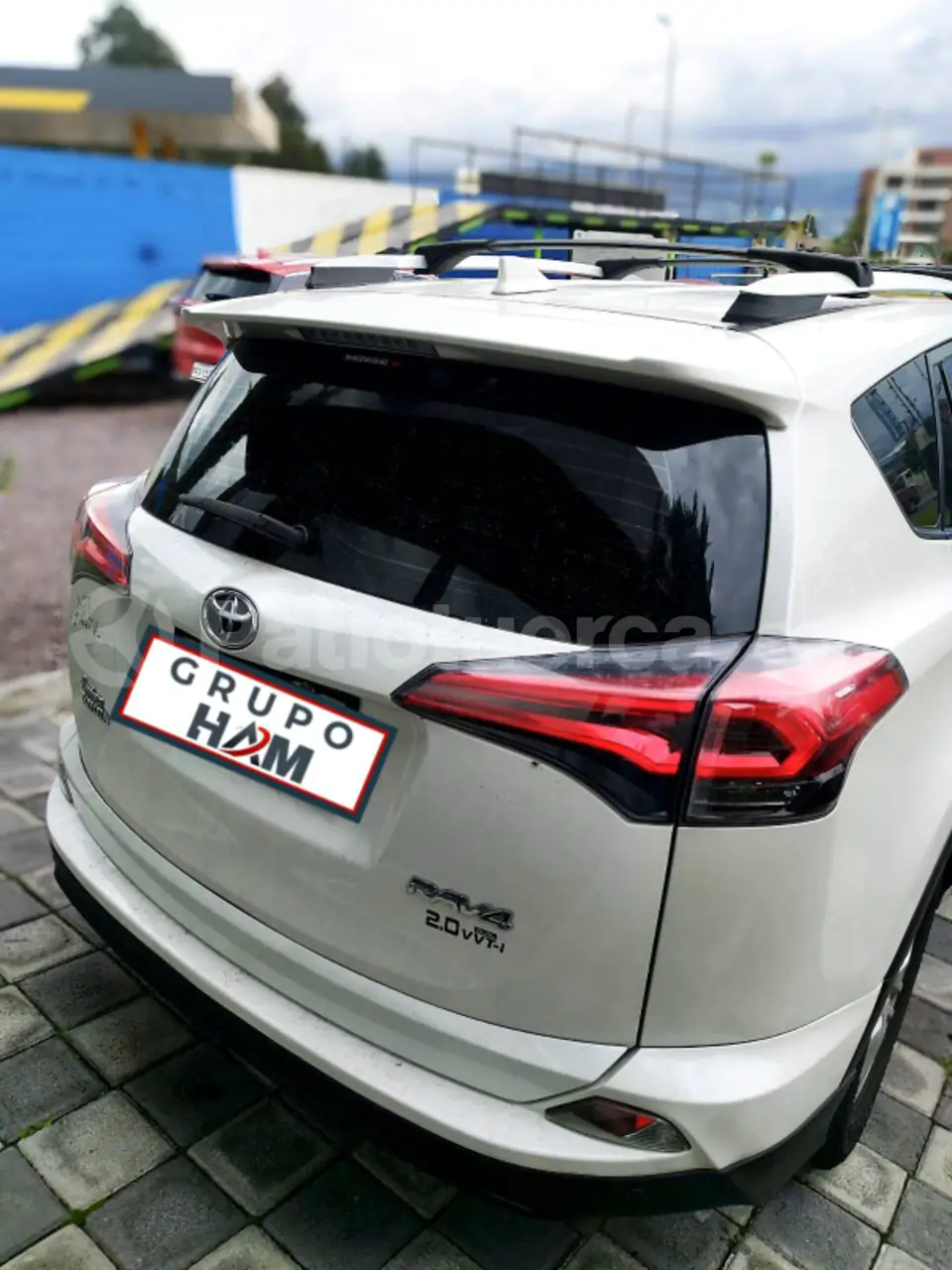 Foto 2 de Toyota NEW RAV 4