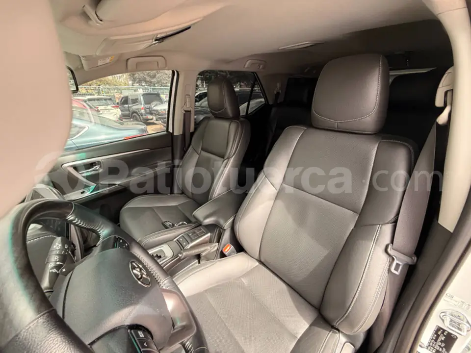 Foto 5 de Toyota New Fortuner