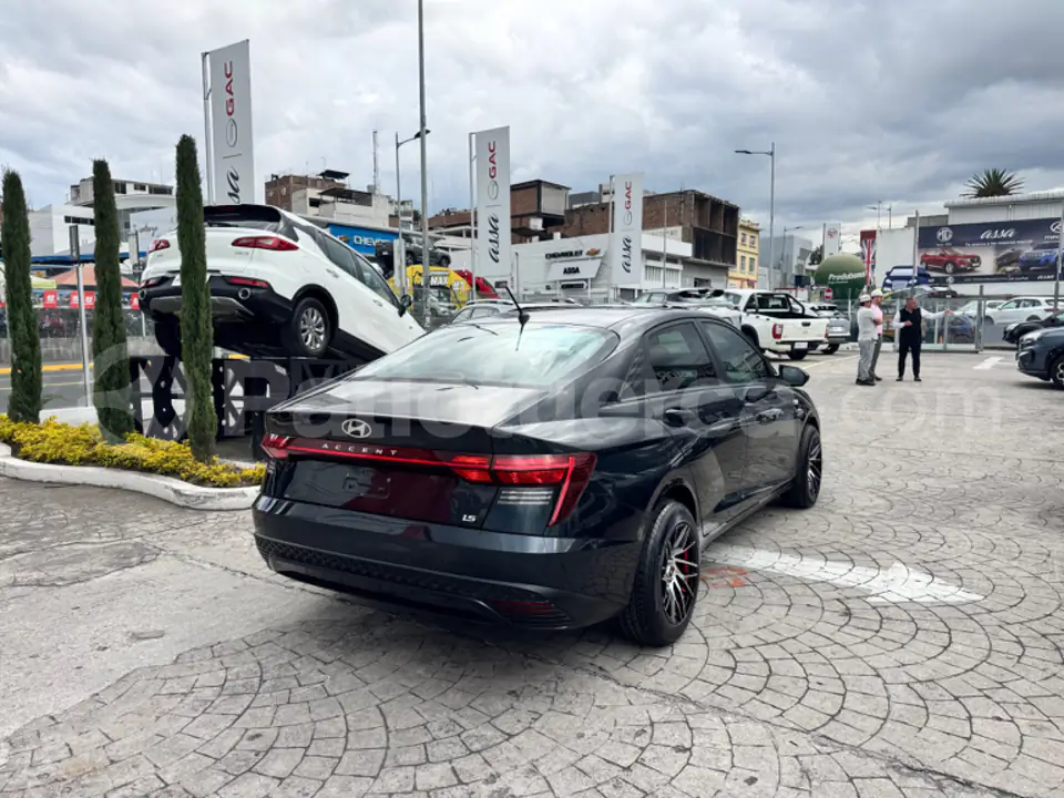 Foto 5 de Hyundai Accent New