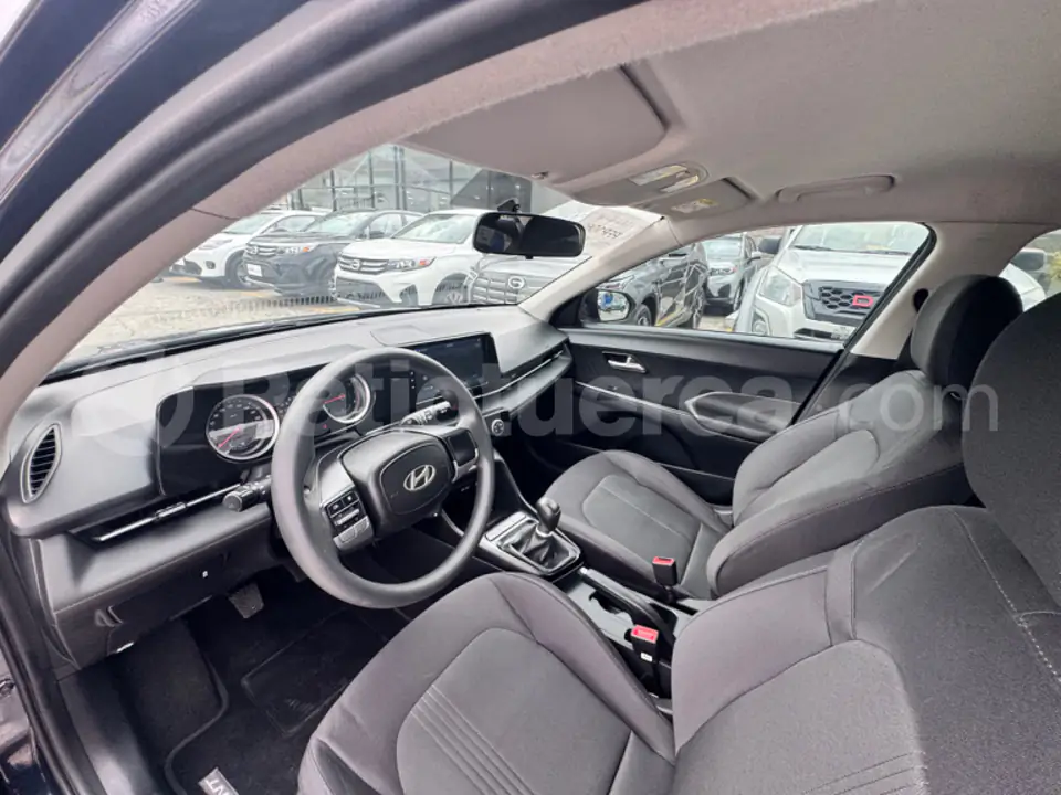 Foto 14 de Hyundai Accent New