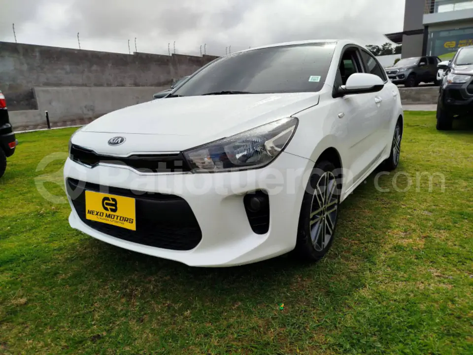 Foto 5 de Kia Rio LX AC