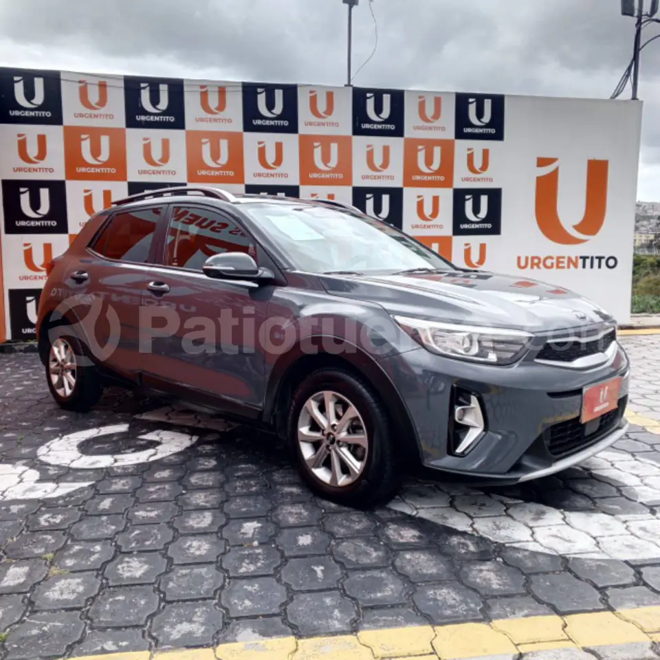 Foto 3 de Kia Stonic LX