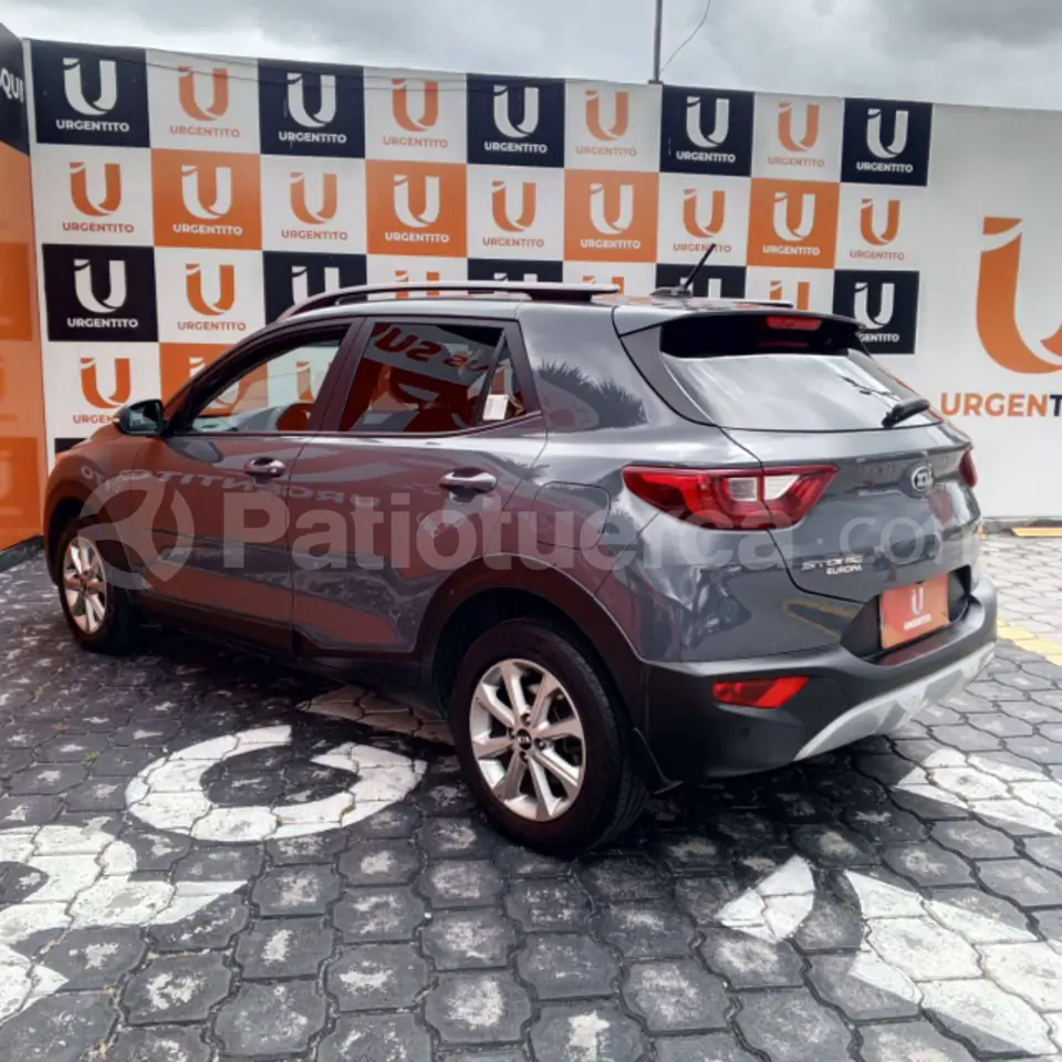 Foto 4 de Kia Stonic LX